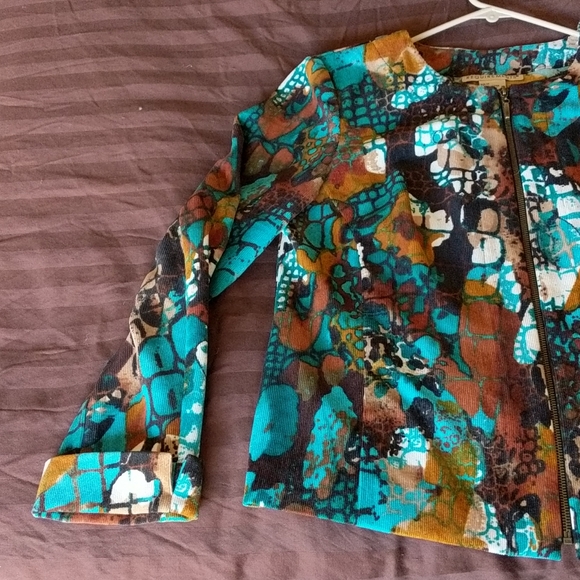 Multi patterned zip jacket - Picture 2 of 4